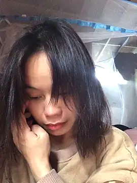 Trangbabylove online show from December 18, 6:07 am