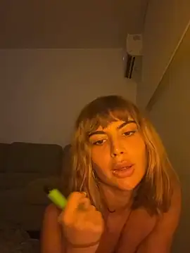 honeysohpia online show from November 28, 7:22 am