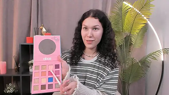 TerrieHerimann online show from November 17, 2:40 pm