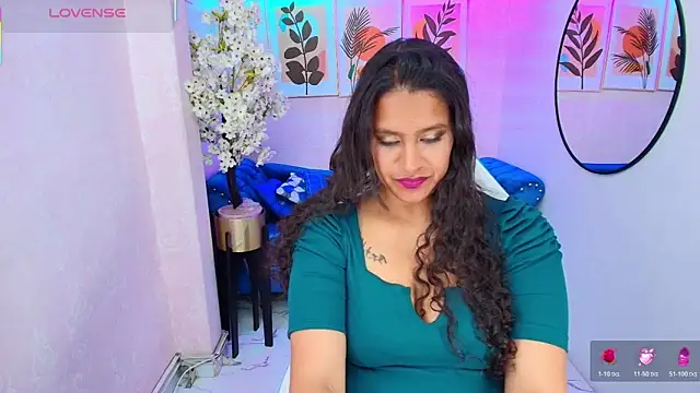 Lili rousx online show from November 26, 6:36 am