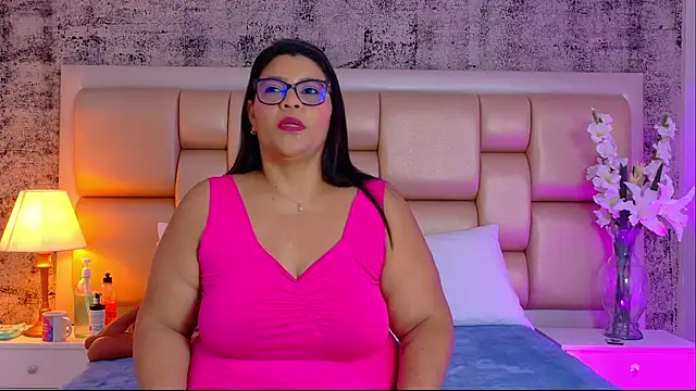 SelennaCooper online show from April 14, 11:32 am