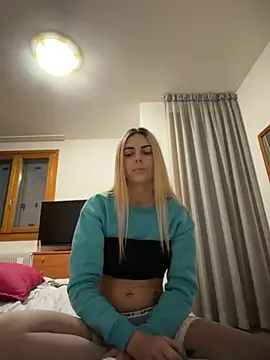 feliciafelon online show from December 5, 8:32 pm