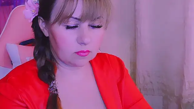 BESTLOLA online show from April 18, 9:12 am