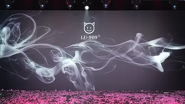 LU-909 online show from November 25, 8:38 am