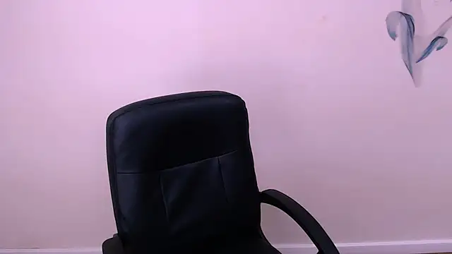 MillaTems  online show from December 17, 9:24 am