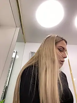 Chloe GraceeX online show from March 3, 5:52 pm