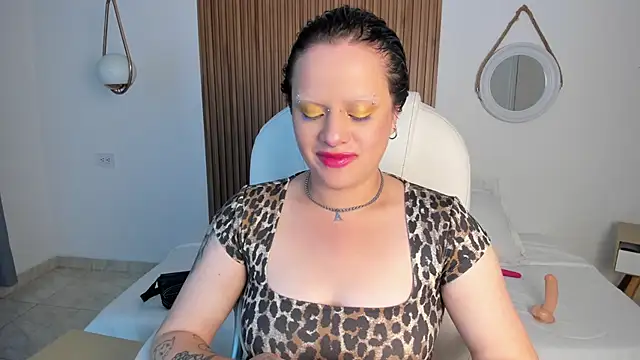 Alaska deluxe online show from April 11, 7:45 am