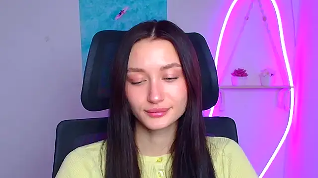 Stella XO online show from March 24, 6:30 am