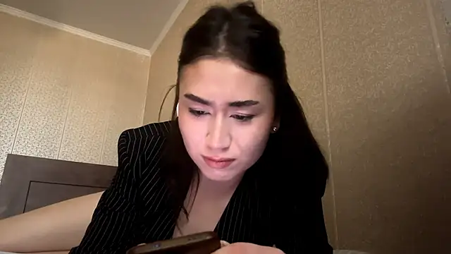 LuridAnxiety online show from December 1, 7:56 am