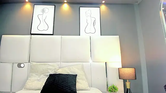 RenataAcosta online show from November 29, 8:57 pm