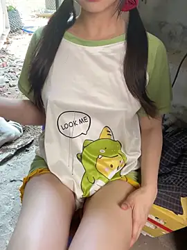 XndSeraphina online show from April 16, 4:46 am