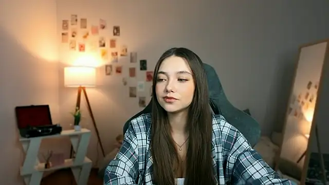 Vexorine online show from March 18, 7:41 pm