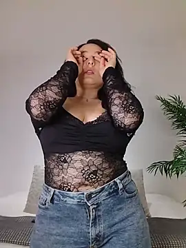 Roxxie saenz   online show from November 29, 11:58 am