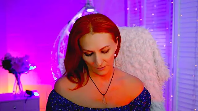 DianaTorrens online show from December 5, 9:54 am