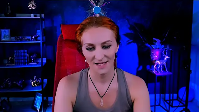 DianaTorrens online show from December 2, 9:00 am