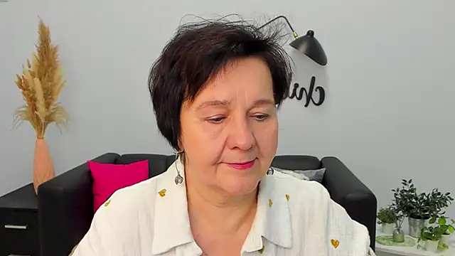 EveRalphes online show from December 3, 7:22 am