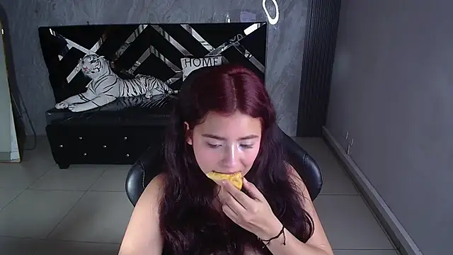 Kathicabell a online show from November 26, 7:59 pm