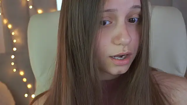 TinyNatalie online show from May 28, 2:15 pm