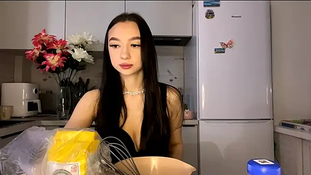 KristaLarmon online show from November 29, 5:39 pm