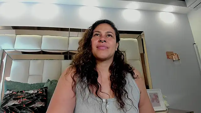 lissaharris online show from January 16, 3:13 am