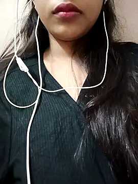 simmi02 online show from December 1, 7:38 pm