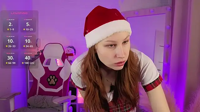 JoanFlare online show from December 17, 12:31 pm