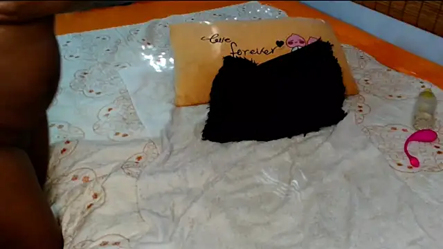 BlackBunnyxoxo online show from February 12, 7:10 am