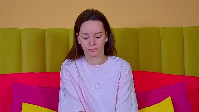 LilyLanes online show from December 21, 6:39 am