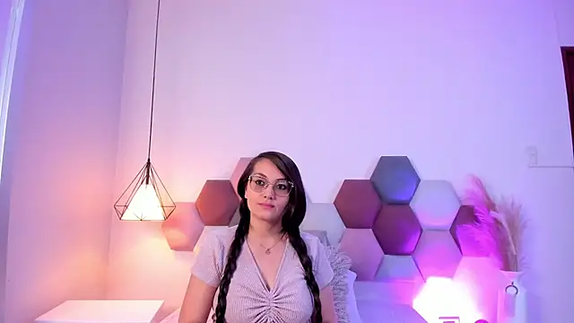 MilaKayy online show from November 28, 7:39 pm