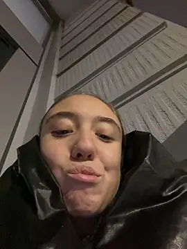 CristinaSw online show from December 17, 8:24 pm