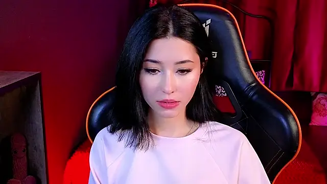 RedMidnight online show from April 3, 9:13 pm