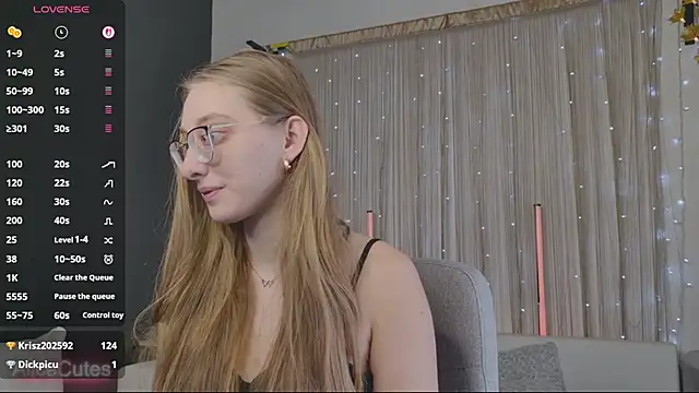 AliceCutes online show from February 11, 12:39 pm