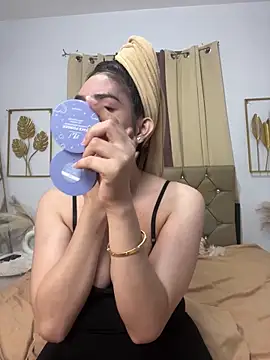 SofiaHarison online show from December 1, 7:56 am