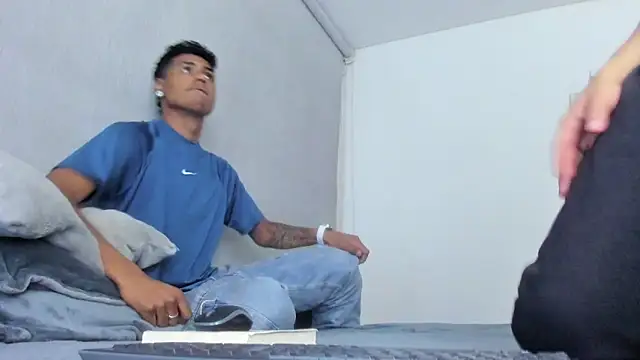  Camilo Rodriguez  online show from December 20, 4:38 am