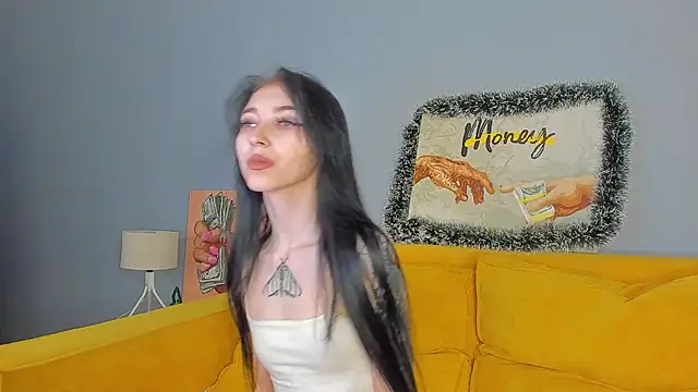 Ellen Hops online show from December 14, 9:04 am