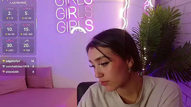 paola tay online show from November 26, 4:52 pm