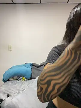 Alana Arang online show from November 27, 1:52 am