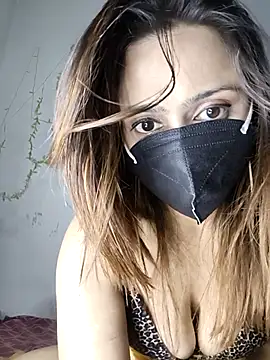 HONEY BEBS online show from January 8, 6:23 pm