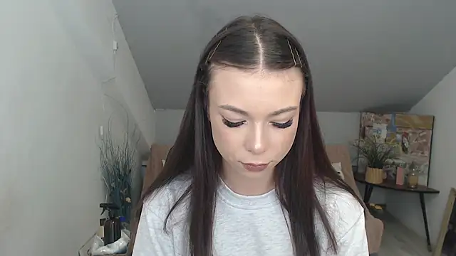 MayaWill online show from December 2, 1:35 pm