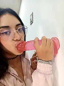 Violett  Rose online show from December 4, 11:45 am