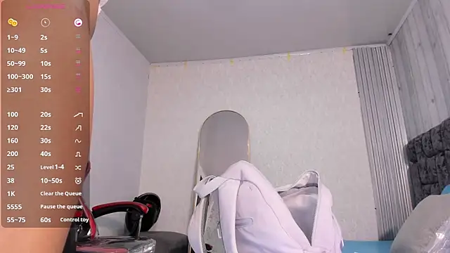 Brizza H033 online show from April 9, 8:58 pm