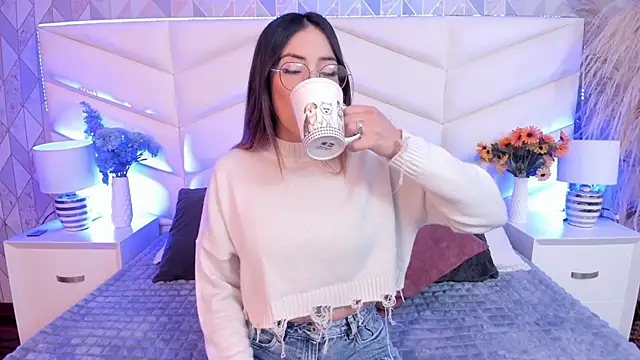 Lizzi Hotman  online show from January 15, 12:11 pm