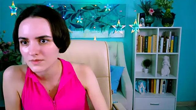 KateWillows online show from November 28, 12:41 pm