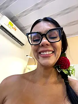 SofhiaTaylor online show from January 12, 10:26 pm