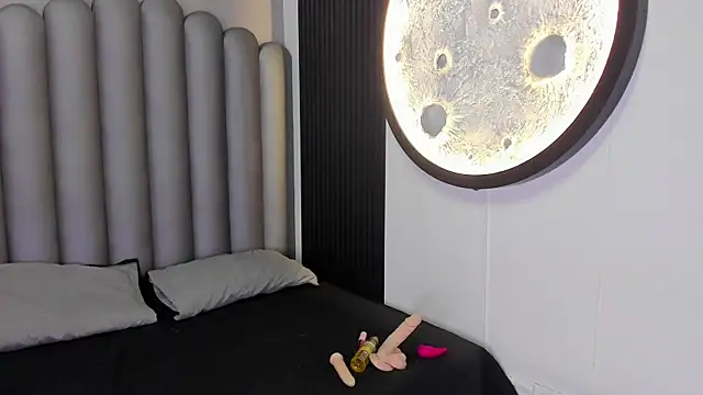 sarah cleir online show from December 2, 1:46 pm