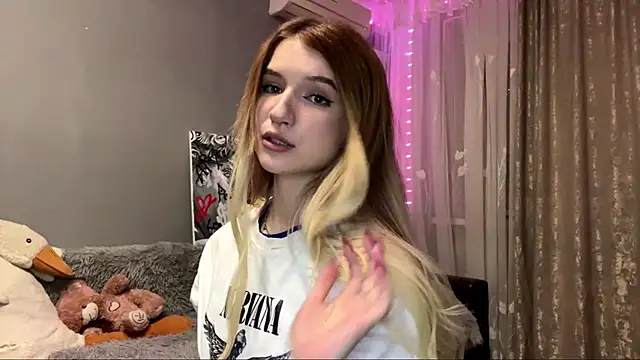 VikkiWittel online show from November 29, 6:45 pm