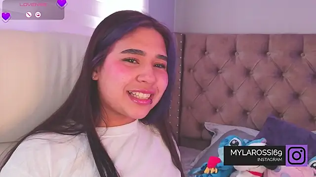 Mylarossi online show from March 31, 8:31 pm