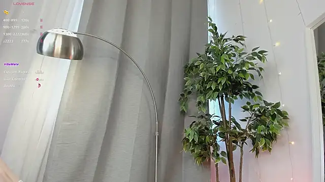 SoftDreamer online show from April 17, 2:08 pm