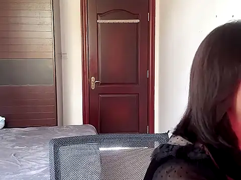 A-ZJunn online show from December 1, 6:39 am