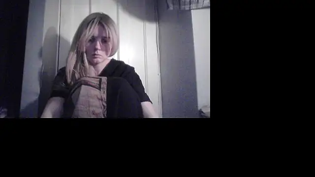 Amy01112 online show from December 21, 4:33 pm